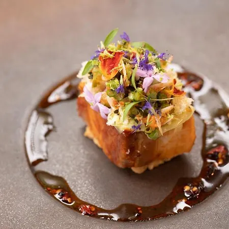 Fitz Roy Urban Hotel, Bar And Garden Отель 4*