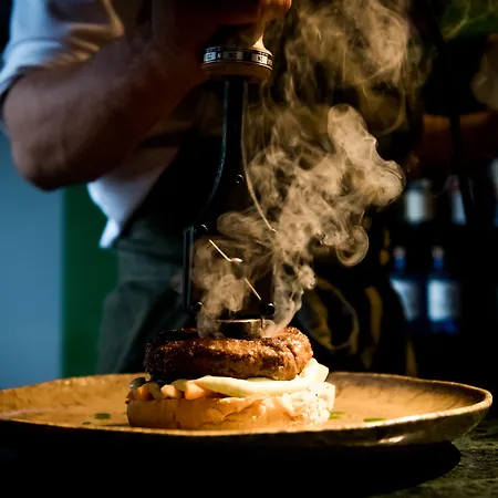 Fitz Roy Urban Hotel, Bar And Garden 4* 马斯特里赫特