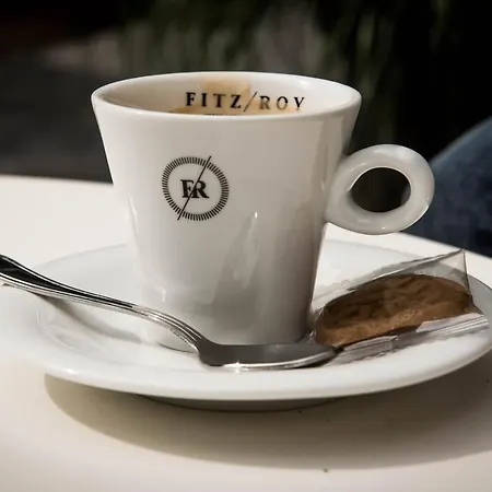 Fitz Roy Urban Hotel, Bar And Garden Отель