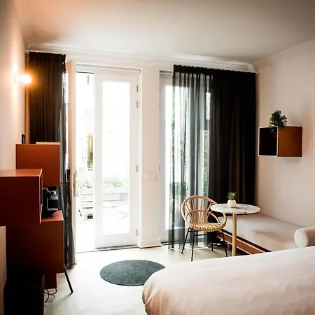 Отель Fitz Roy Urban Hotel, Bar And Garden