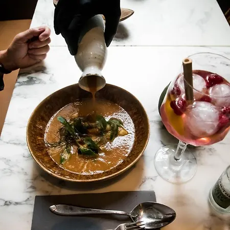 Fitz Roy Urban Hotel, Bar And Garden 酒店 4*