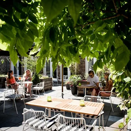 Fitz Roy Urban Hotel, Bar And Garden