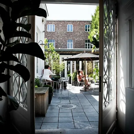 Fitz Roy Urban Hotel, Bar And Garden 4*