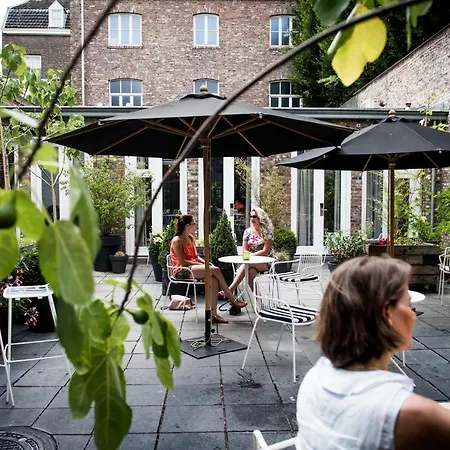 Fitz Roy Urban Hotel, Bar And Garden Отель 4*