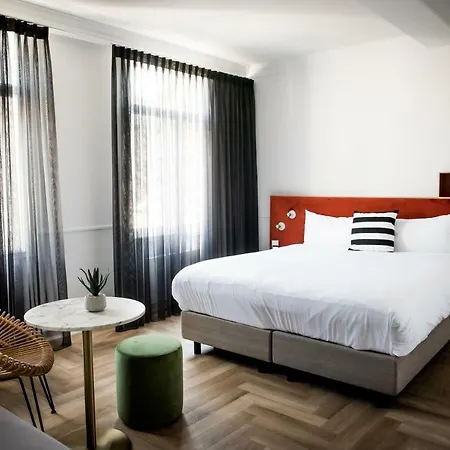 Fitz Roy Urban Hotel, Bar And Garden 4*