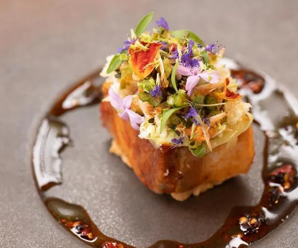 Fitz Roy Urban Hotel, Bar And Garden Hotel 4*