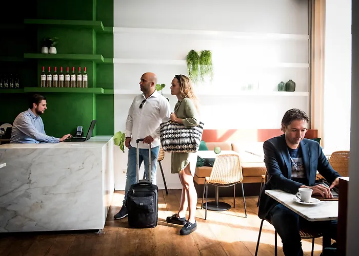 Fitz Roy Urban Hotel, Bar And Garden 4*