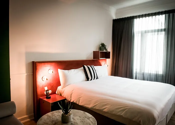 Fitz Roy Urban Hotel, Bar And Garden