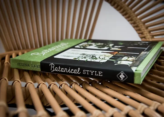 Fitz Roy Urban Hotel, Bar And Garden Hotel