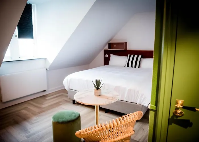 Hotel Fitz Roy Urban Hotel, Bar And Garden 4*