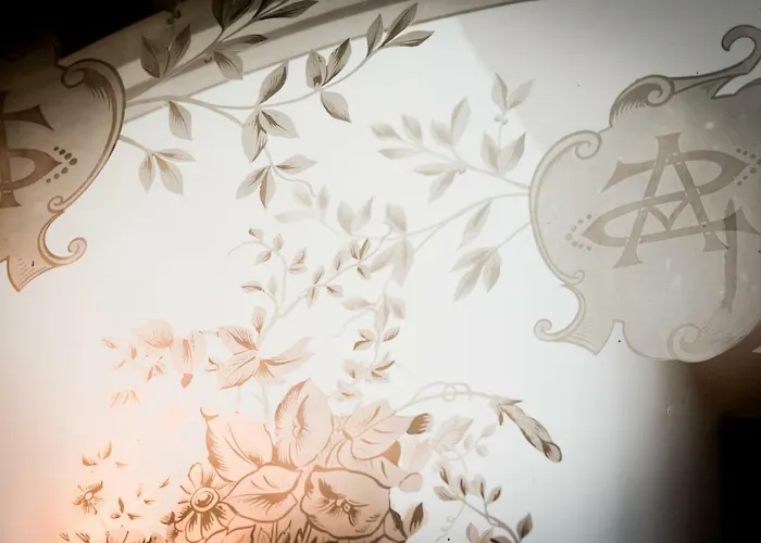 Fitz Roy Urban Hotel, Bar And Garden Hotel