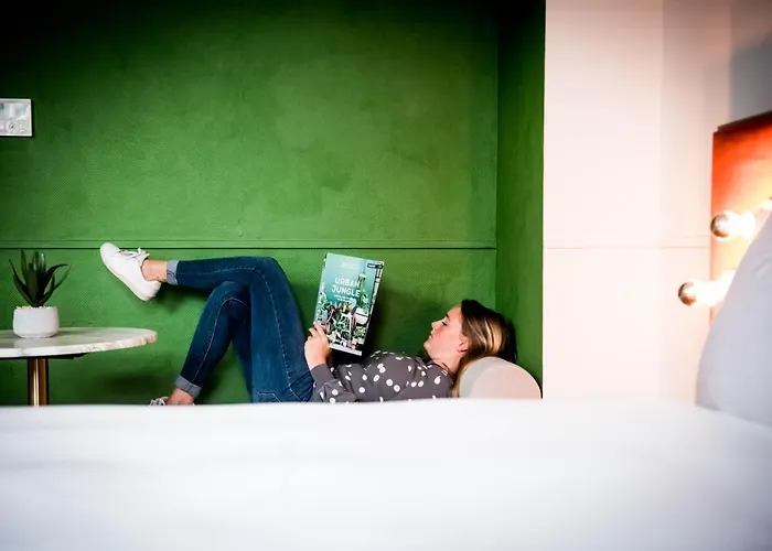 Fitz Roy Urban Hotel, Bar And Garden Hotel